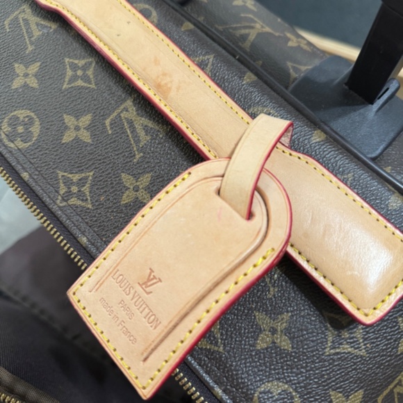 Louis Vuitton Roller Bag - Picture 9 of 11